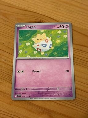 Togepi Pokémon Card - Basic - (070/191) Surging Sparks
